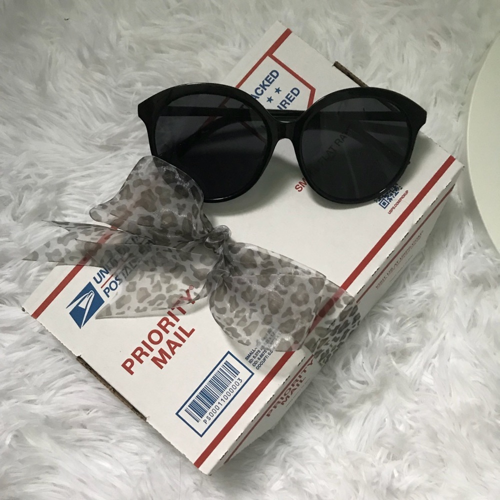 Mystery sunglass Box 📦 😎